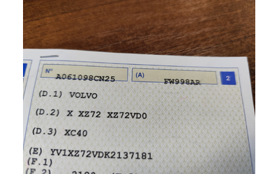 Volvo XC40 2.0D* FULL-LED* NAVI* EURO 6D* - автомобили, коли, обяви за нови и употребявани 16