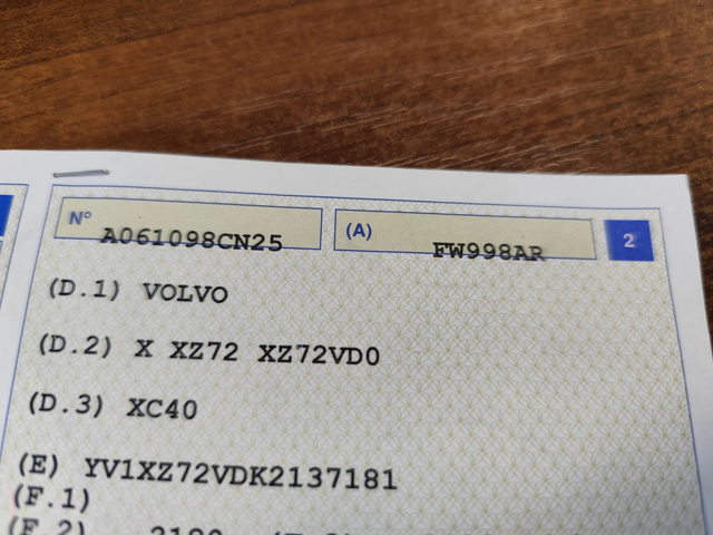 Volvo XC40 2.0D* FULL-LED* NAVI* EURO 6D* - автомобили, коли, обяви за нови и употребявани 16