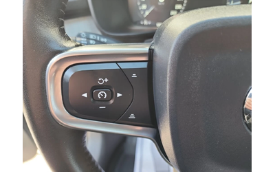 Volvo XC40 * T4 AWD Momentum * CARFAX * ЦЕНА ДО БГ - автомобили, коли, обяви за нови и употребявани 13