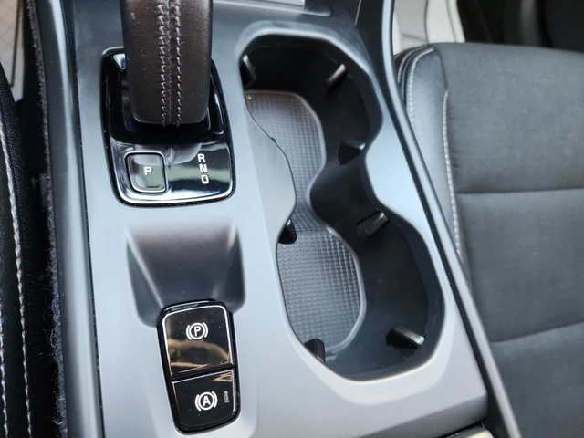 Volvo XC40 * T4 AWD Momentum * CARFAX * ЦЕНА ДО БГ - автомобили, коли, обяви за нови и употребявани 15