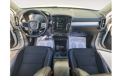 Volvo XC40 * T4 AWD Momentum * CARFAX * ЦЕНА ДО БГ - автомобили, коли, обяви за нови и употребявани 8