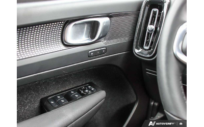 Volvo XC40 * R Design * CARFAX * ЦЕНА ДО БГ - автомобили, коли, обяви за нови и употребявани 13