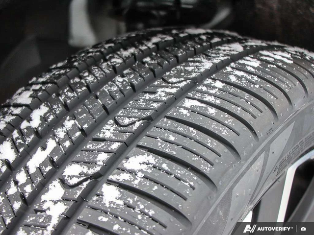 Volvo XC40 * R Design * CARFAX * ЦЕНА ДО БГ - автомобили, коли, обяви за нови и употребявани 8