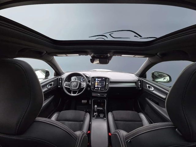 Volvo XC40 * R Design * CARFAX * ЦЕНА ДО БГ - автомобили, коли, обяви за нови и употребявани 8