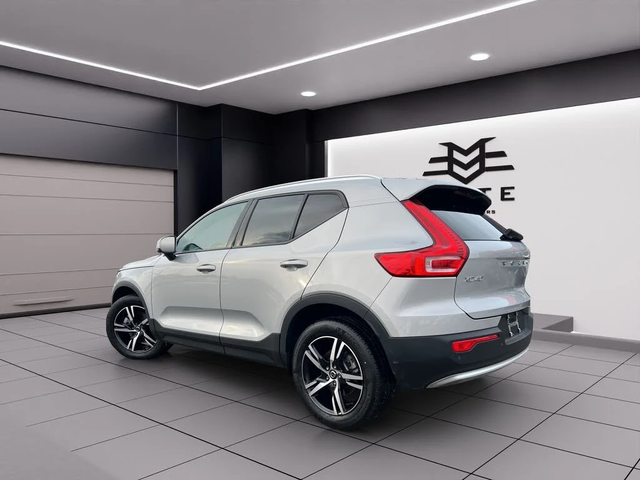 Volvo XC40 B5 Core AWD - автомобили, коли, обяви за нови и употребявани 4