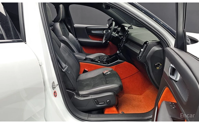 Volvo XC40 * T4* R-DESIGN* КОЖА* ПОДГРЕВ* TOP* - автомобили, коли, обяви за нови и употребявани 10