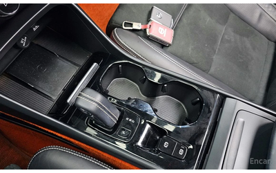 Volvo XC40 * T4* R-DESIGN* КОЖА* ПОДГРЕВ* TOP* - автомобили, коли, обяви за нови и употребявани 8