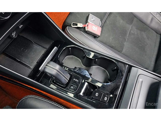 Volvo XC40 * T4* R-DESIGN* КОЖА* ПОДГРЕВ* TOP* - автомобили, коли, обяви за нови и употребявани 8