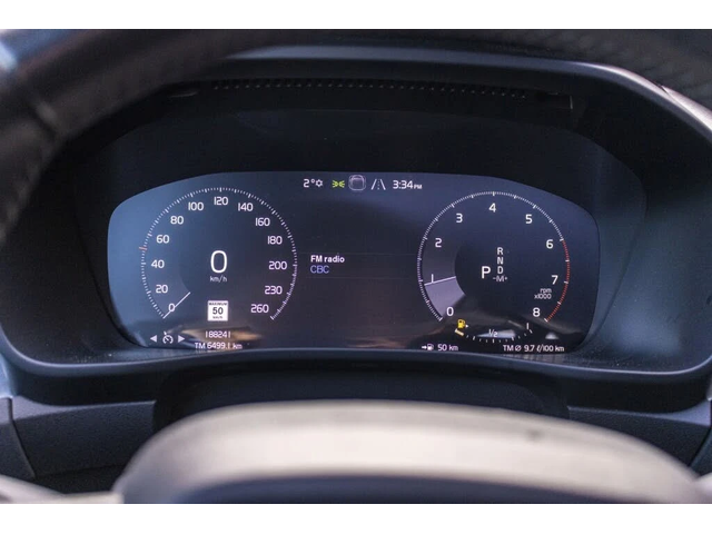 Volvo XC40 T5 MOMENTUM* HARMAN/KARDON* 360 КАМЕРИ* ПАНОРАМА - автомобили, коли, обяви за нови и употребявани 11