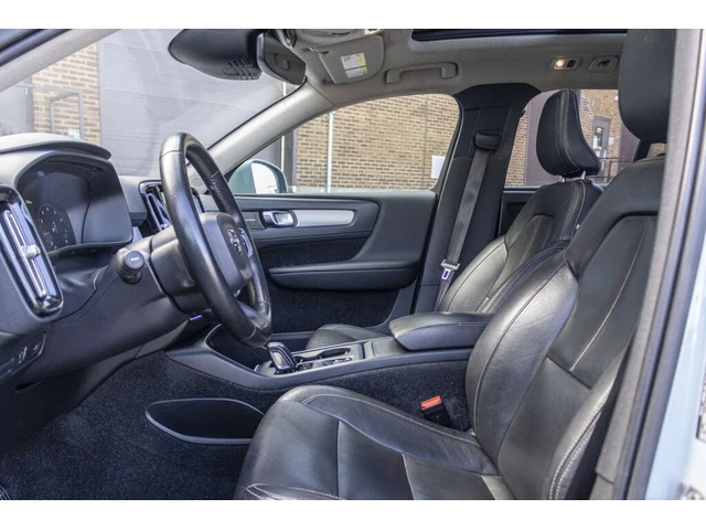 Volvo XC40 T5 MOMENTUM* HARMAN/KARDON* 360 КАМЕРИ* ПАНОРАМА - автомобили, коли, обяви за нови и употребявани 6