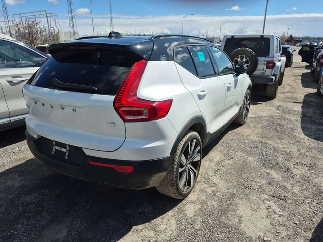 Volvo XC40 * ULTIMATE * ОТ ПРЕДСТАВИТЕЛСТВО - автомобили, коли, обяви за нови и употребявани 2