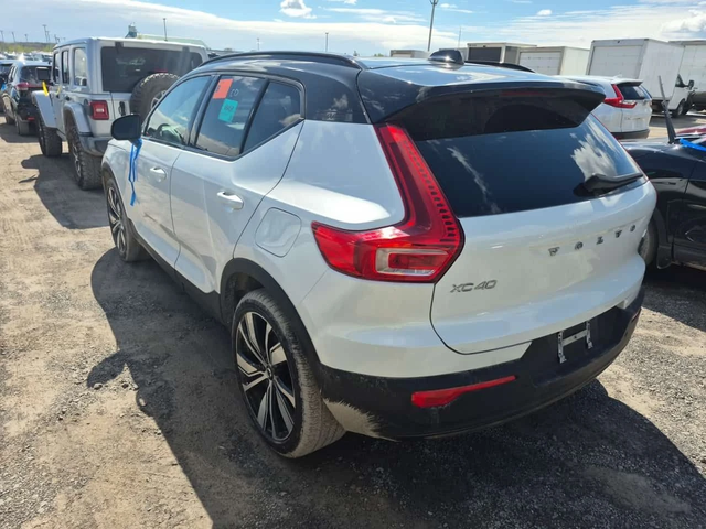 Volvo XC40 * ULTIMATE * ОТ ПРЕДСТАВИТЕЛСТВО - автомобили, коли, обяви за нови и употребявани 3