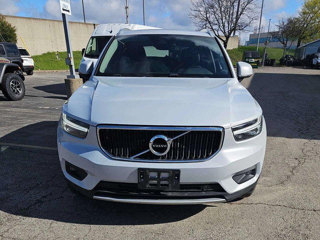 Volvo XC40 * Momentum * 360 * КОМПЛЕКТ ДЖАНТИ * ПОДГРЕВ * NAV - автомобили, коли, обяви за нови и употребявани 5