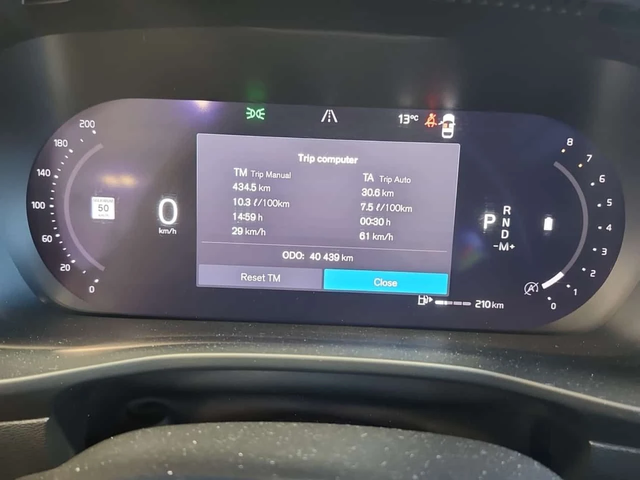 Volvo XC40 PLUS BRIGHT THEME| ПАМЕТ| ПАНОРАМА| 2 КЛЮЧА| - автомобили, коли, обяви за нови и употребявани 10