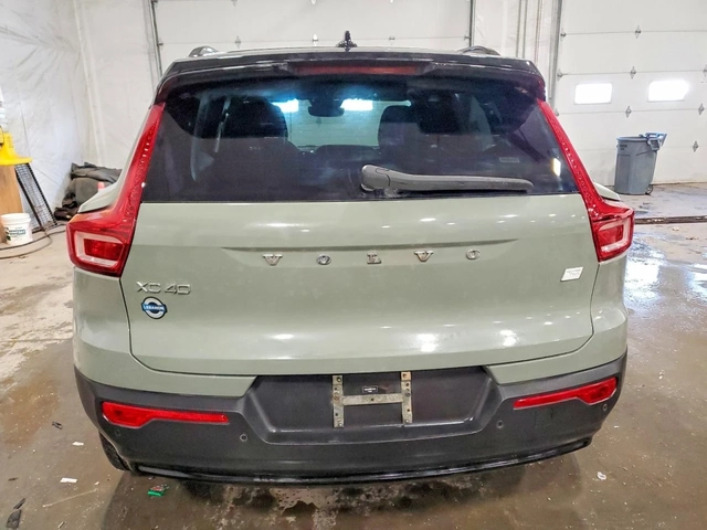 Volvo XC40 RECHARGE ULTIMATE AWD - автомобили, коли, обяви за нови и употребявани 5