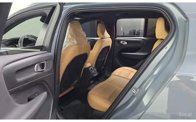 Volvo XC40 T4 AWD / INSCRIPTION / HARMAN-KARDON / 360 / PANO - автомобили, коли, обяви за нови и употребявани 13