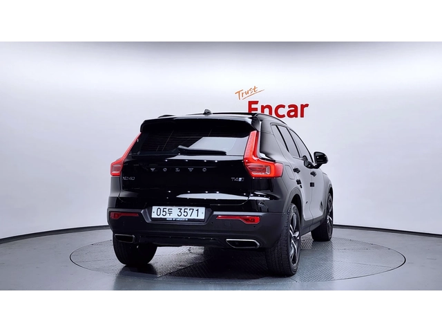 Volvo XC40 2018* R-DESIGN* DISTRONIK* DIGITAL* PANO* КРАЙНА Ц - автомобили, коли, обяви за нови и употребявани 2