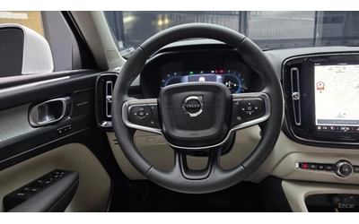 Volvo XC40 B4* ULTRA BRIGHT* 360* PANORAMA* ПОДГРЕВ* - автомобили, коли, обяви за нови и употребявани 11