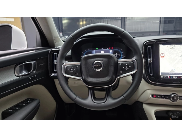 Volvo XC40 B4* ULTRA BRIGHT* 360* PANORAMA* ПОДГРЕВ* - автомобили, коли, обяви за нови и употребявани 11