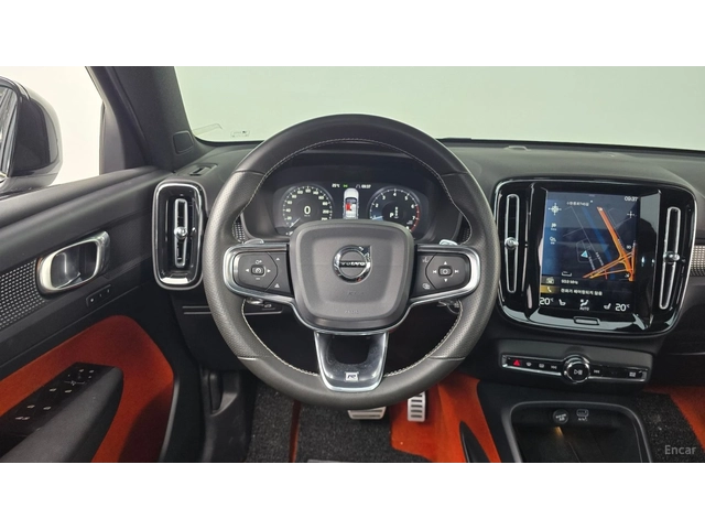 Volvo XC40 T4* R-Design* КОЖА* ПОДГРЕВ* ПАНО* КАМЕРА* - автомобили, коли, обяви за нови и употребявани 11