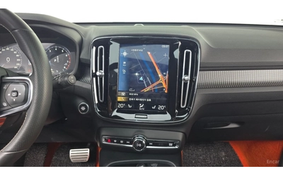Volvo XC40 T4* R-Design* КОЖА* ПОДГРЕВ* ПАНО* КАМЕРА* - автомобили, коли, обяви за нови и употребявани 12
