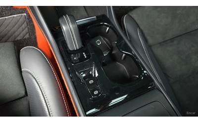 Volvo XC40 T4* R-Design* КОЖА* ПОДГРЕВ* ПАНО* КАМЕРА* - автомобили, коли, обяви за нови и употребявани 7