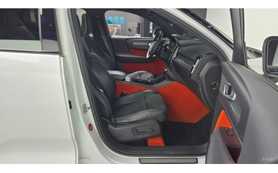 Volvo XC40 T4* R-Design* КОЖА* ПОДГРЕВ* ПАНО* КАМЕРА* - автомобили, коли, обяви за нови и употребявани 9