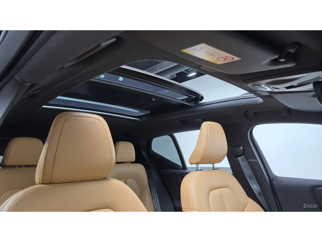 Volvo XC40 B4 Inscription* КОЖА* НАВИ* ПАНО* 360 - автомобили, коли, обяви за нови и употребявани 10