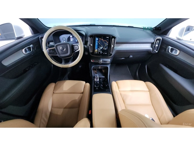 Volvo XC40 B4 Inscription* КОЖА* НАВИ* ПАНО - автомобили, коли, обяви за нови и употребявани 4