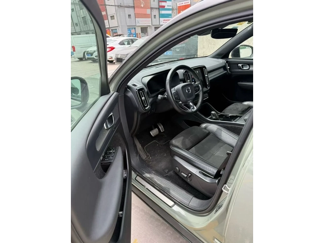 Volvo XC40 | ПАНОРАМА | ЗАДНА КАМЕРА | KEYLESS | - автомобили, коли, обяви за нови и употребявани 6