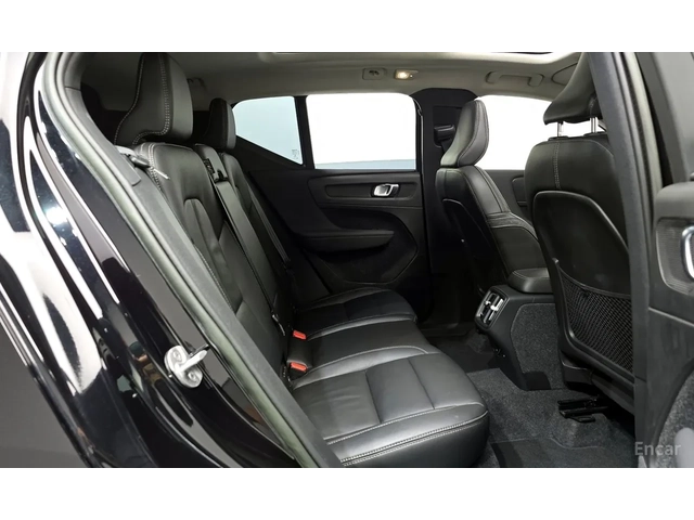 Volvo XC40 B4* ULTIMATE BRIGHT* AWD* PANO* 360 - автомобили, коли, обяви за нови и употребявани 10