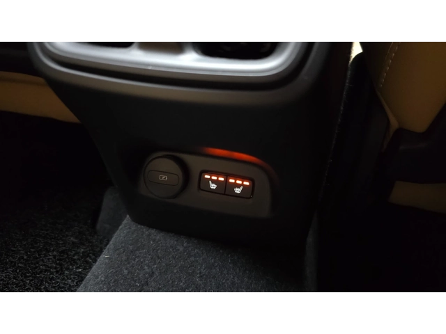 Volvo XC40 B4 Inscription | 360  | Adaptive Cruise | Panorami - автомобили, коли, обяви за нови и употребявани 11