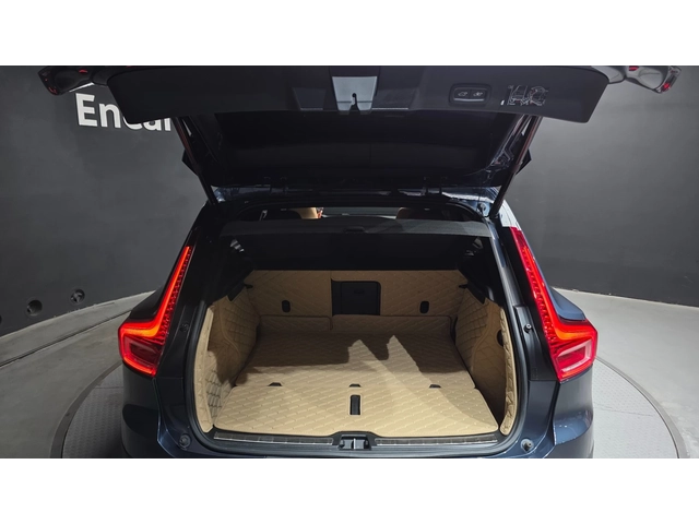 Volvo XC40 B4 Inscription | 360  | Adaptive Cruise | Panorami - автомобили, коли, обяви за нови и употребявани 16