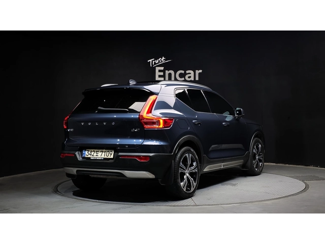 Volvo XC40 B4 Inscription | 360  | Adaptive Cruise | Panorami - автомобили, коли, обяви за нови и употребявани 1
