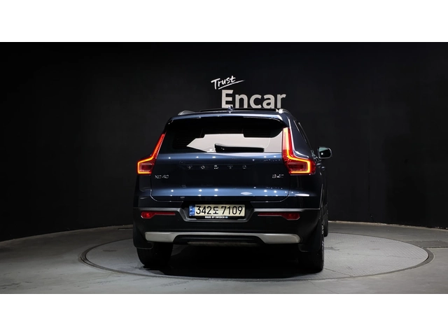 Volvo XC40 B4 Inscription | 360  | Adaptive Cruise | Panorami - автомобили, коли, обяви за нови и употребявани 3