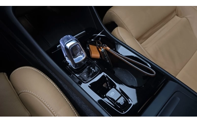 Volvo XC40 B4 Inscription | 360  | Adaptive Cruise | Panorami - автомобили, коли, обяви за нови и употребявани 6