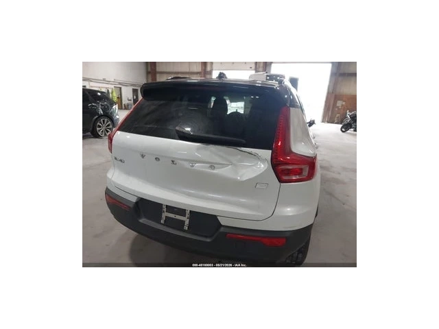 Volvo XC40 RECHARGE PURE ELECTRIC P8 TWIN ULTIMATE - автомобили, коли, обяви за нови и употребявани 16