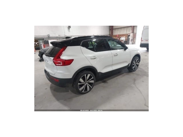 Volvo XC40 RECHARGE PURE ELECTRIC P8 TWIN ULTIMATE - автомобили, коли, обяви за нови и употребявани 3