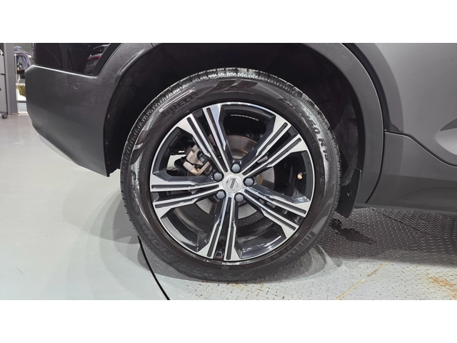 Volvo XC40 B4 Inscription - автомобили, коли, обяви за нови и употребявани 4