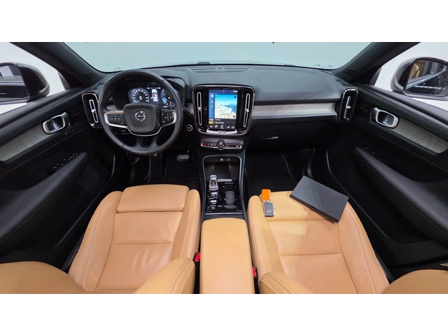 Volvo XC40 B4 Inscription - автомобили, коли, обяви за нови и употребявани 6