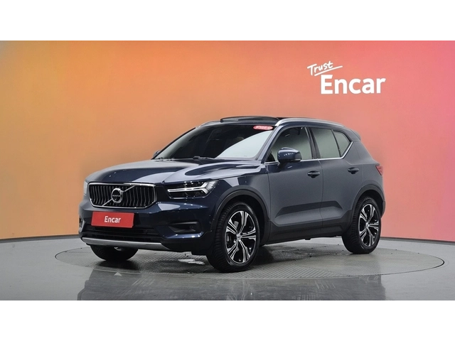 Volvo XC40 B4 Inscription - автомобили, коли, обяви за нови и употребявани 0