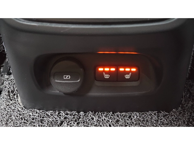 Volvo XC40 B4 Inscription - автомобили, коли, обяви за нови и употребявани 15