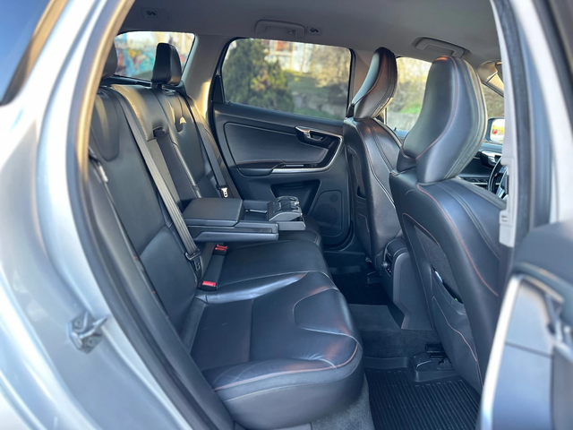 Volvo XC60 2.4D* OCEAN RACE* 4Х4* АВТОМАТИК* - автомобили, коли, обяви за нови и употребявани 14