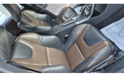 Volvo XC60 2.4 D5 100%РЕАЛНИ FULL 4Х4 ЛИЗИНГ ВИДЕО - автомобили, коли, обяви за нови и употребявани 13