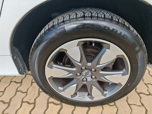 Volvo XC60 2.0-D4-НАВИ-КОЖА - автомобили, коли, обяви за нови и употребявани 16