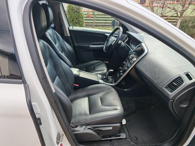 Volvo XC60 2.0-D4-НАВИ-КОЖА - автомобили, коли, обяви за нови и употребявани 8