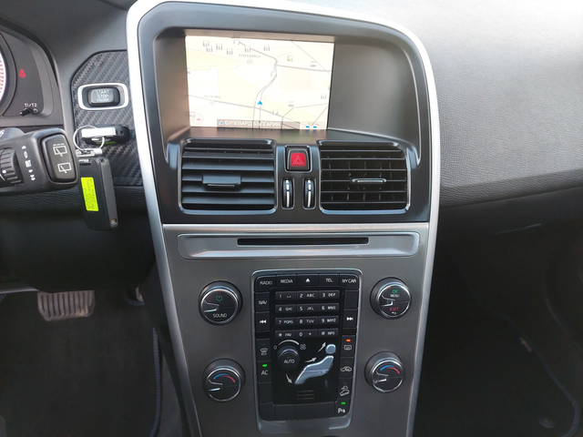 Volvo XC60 D3 2, 4D 163ps - автомобили, коли, обяви за нови и употребявани 9