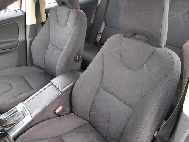 Volvo XC60 D4 2, 0d 163ps AUTOMATIC - автомобили, коли, обяви за нови и употребявани 7