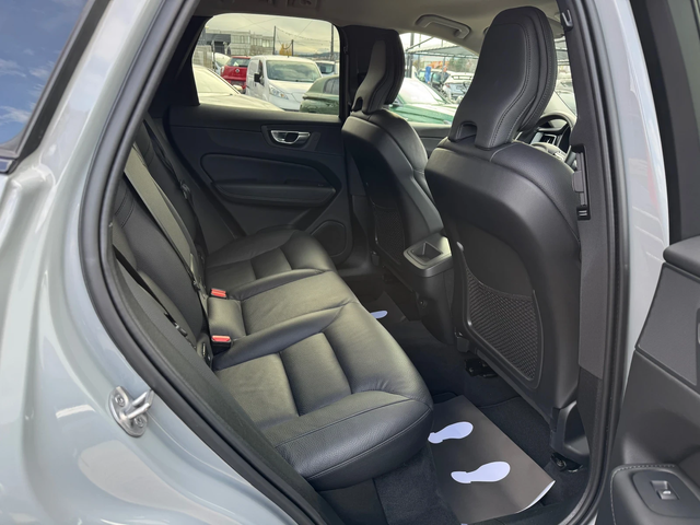 Volvo XC60 2.0D-B4-AWD-HYBRID-FACELIFT-KEYLESS-CAMERA-TOP - автомобили, коли, обяви за нови и употребявани 14