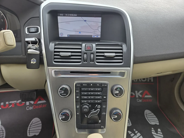 Volvo XC60 2.0D-163кс= АВТОМАТ= НАВИ= SUMMUM - автомобили, коли, обяви за нови и употребявани 15